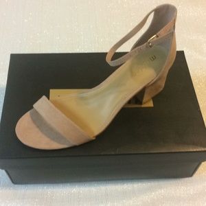 NIB Madden WIDE heels
